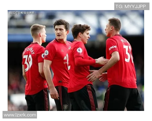 国外足球明星送上新年祝福展现团结与希望的美好愿景